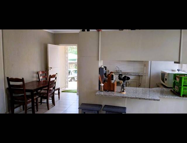 2 BEDROOM HOUSE FOR SALE IN WHITE RIVER EXT 9
